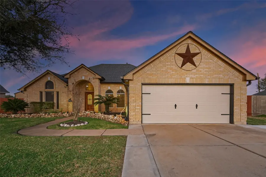 9507 Highland Pointe Drive, Needville, TX 77461 - Image #2