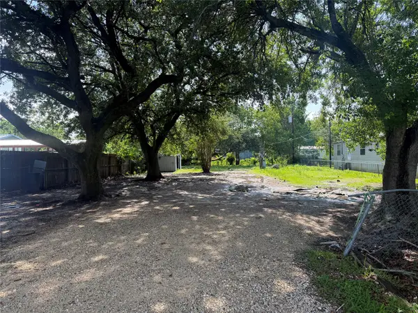 10214 Ben Nevis Street, Crosby, TX 77532