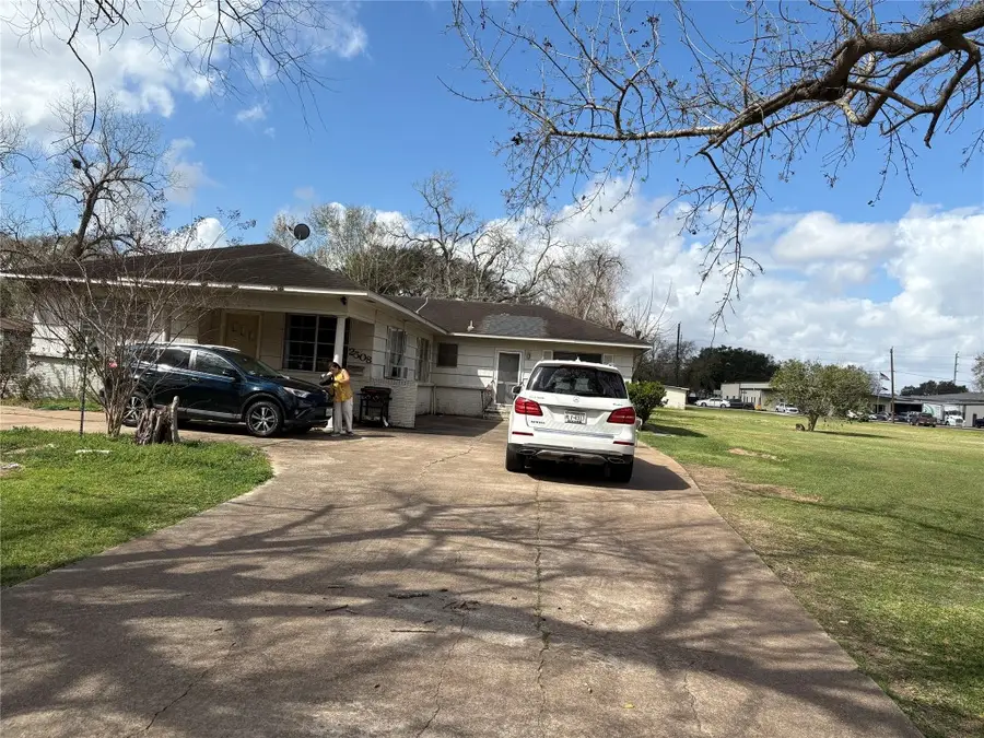 2508 4th Street, Rosenberg, TX 77471 - #3