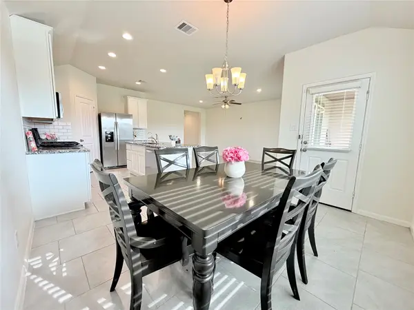 7410 Highland Chase Drive, Richmond, TX 77407