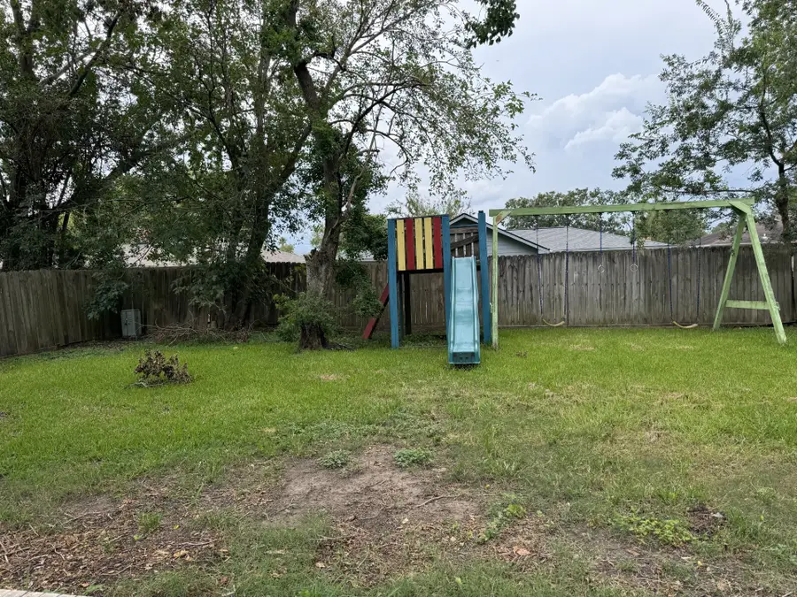 16607 David Glen Drive, Friendswood, TX 77546 - Image #2