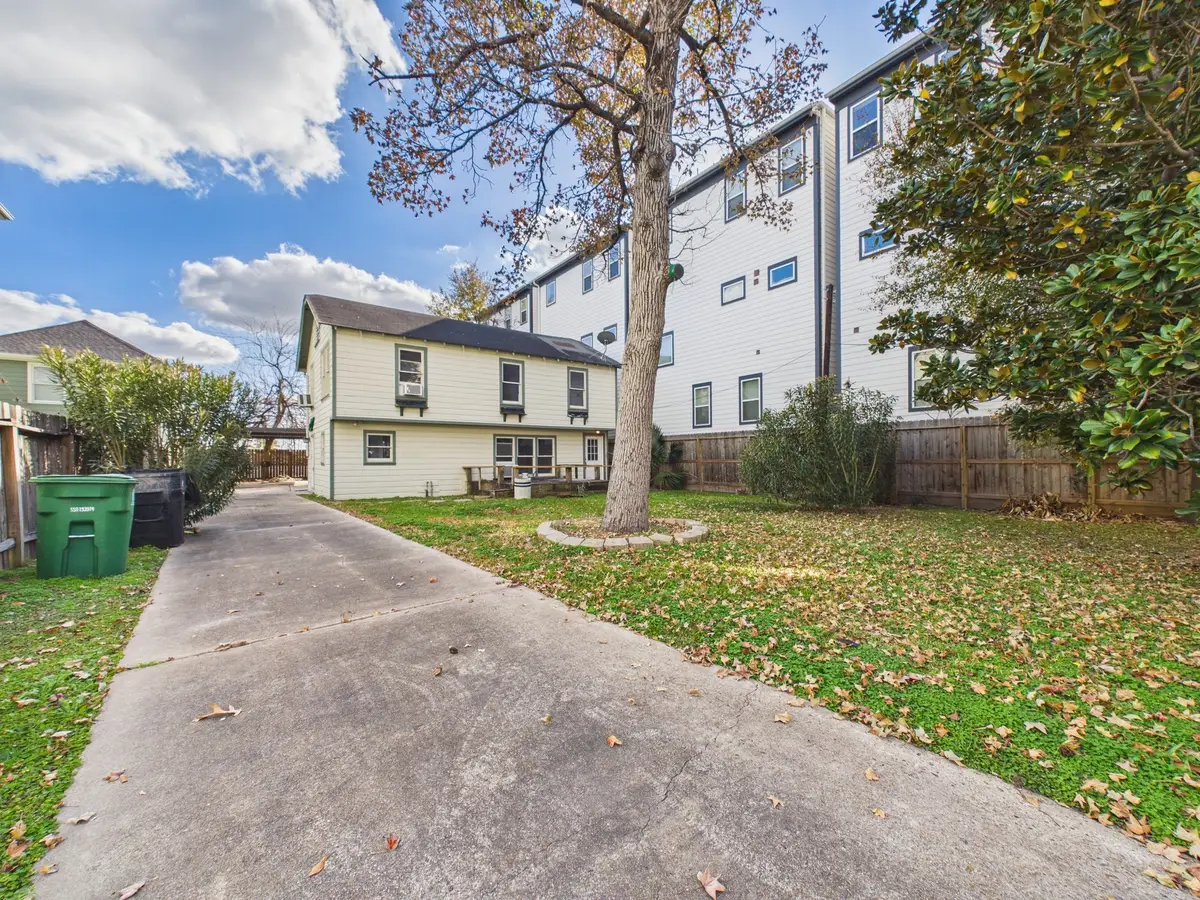 1334 W 21st Street, Houston, TX 77008 - #1