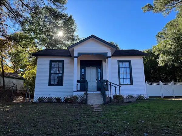 1002 Old Madisonville Road, Huntsville, TX 77320