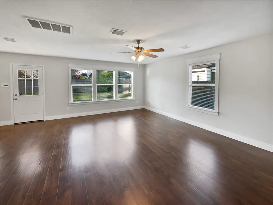 12018 Green Willow Falls Drive, Tomball, TX 77375 - Image #3