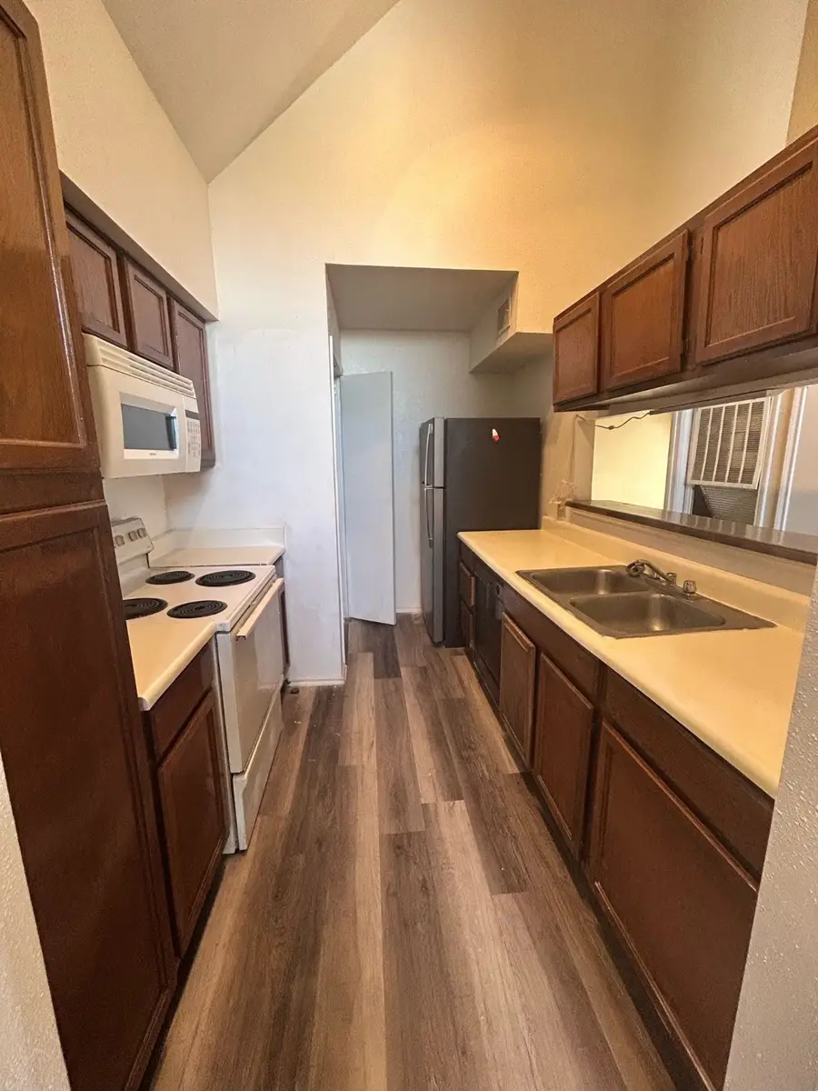 14550 Fonmeadow Drive #800, Houston, TX 77035 - Image #3