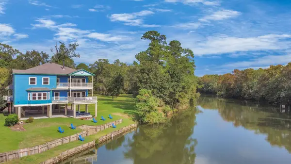 1730 Lakeshore Drive, Kingwood, TX 77339