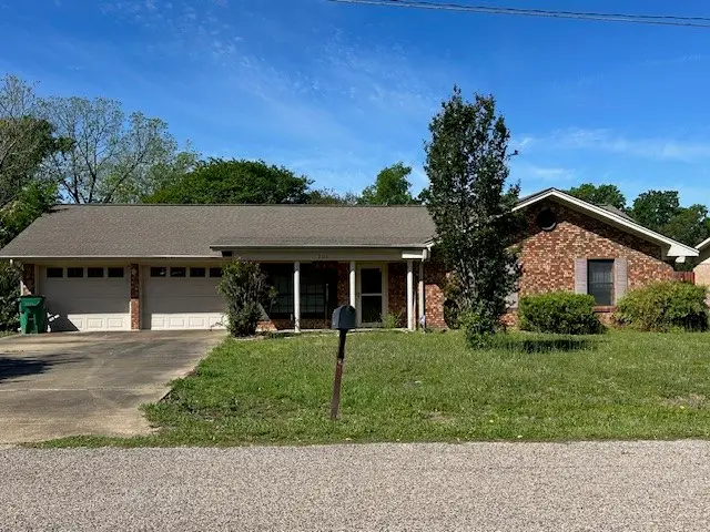 201 Heath Avenue, Madisonville, TX 77864 - #2