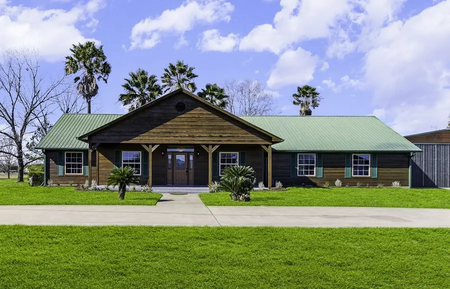 165 Taxiway Drive, Livingston, TX 77351 - Image #3