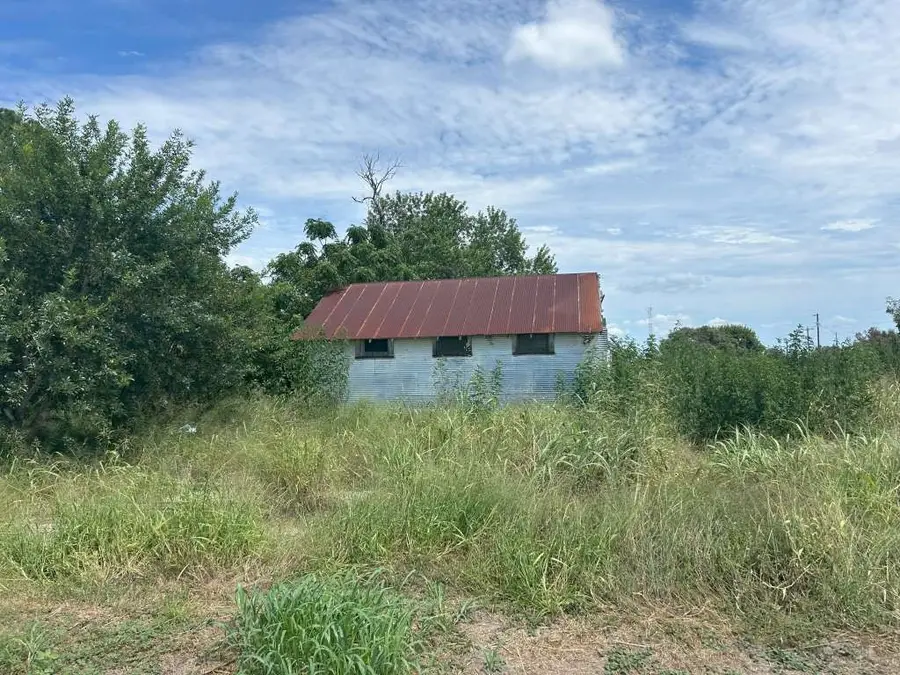 189 Goff Street, Goliad, TX 77963 - Image #2