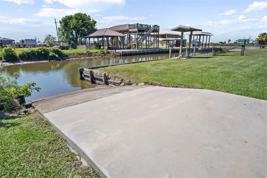 1106 Helen Dowdy, Crystal Beach, TX 77650 - #2