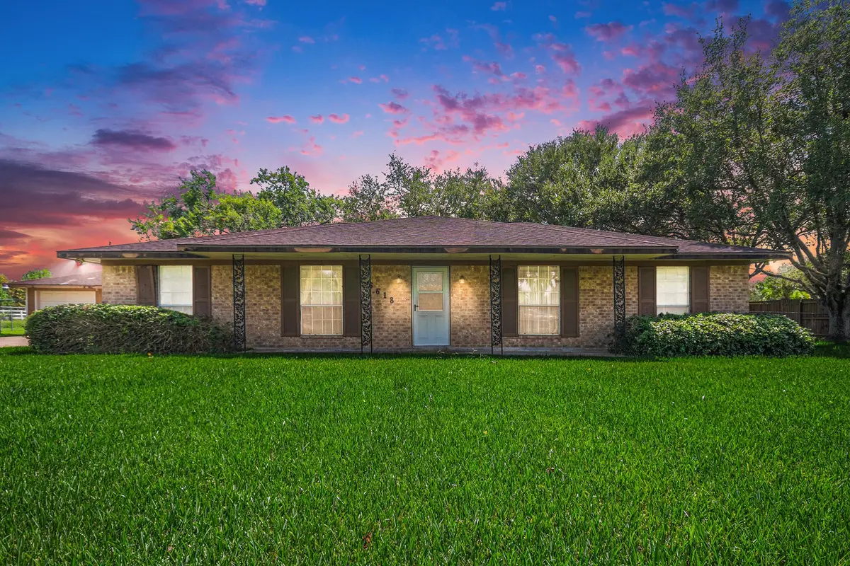 6618 Heron Lane, Pearland, TX 77584 - Image #1