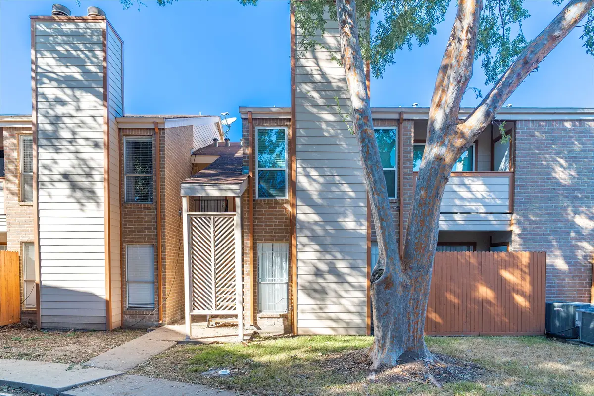 10202 Forum Park Drive #211, Houston, TX 77036 - Image #1