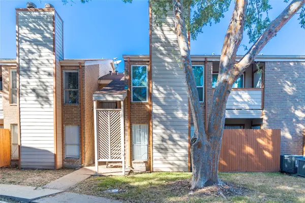 10202 Forum Park Drive #211, Houston, TX 77036