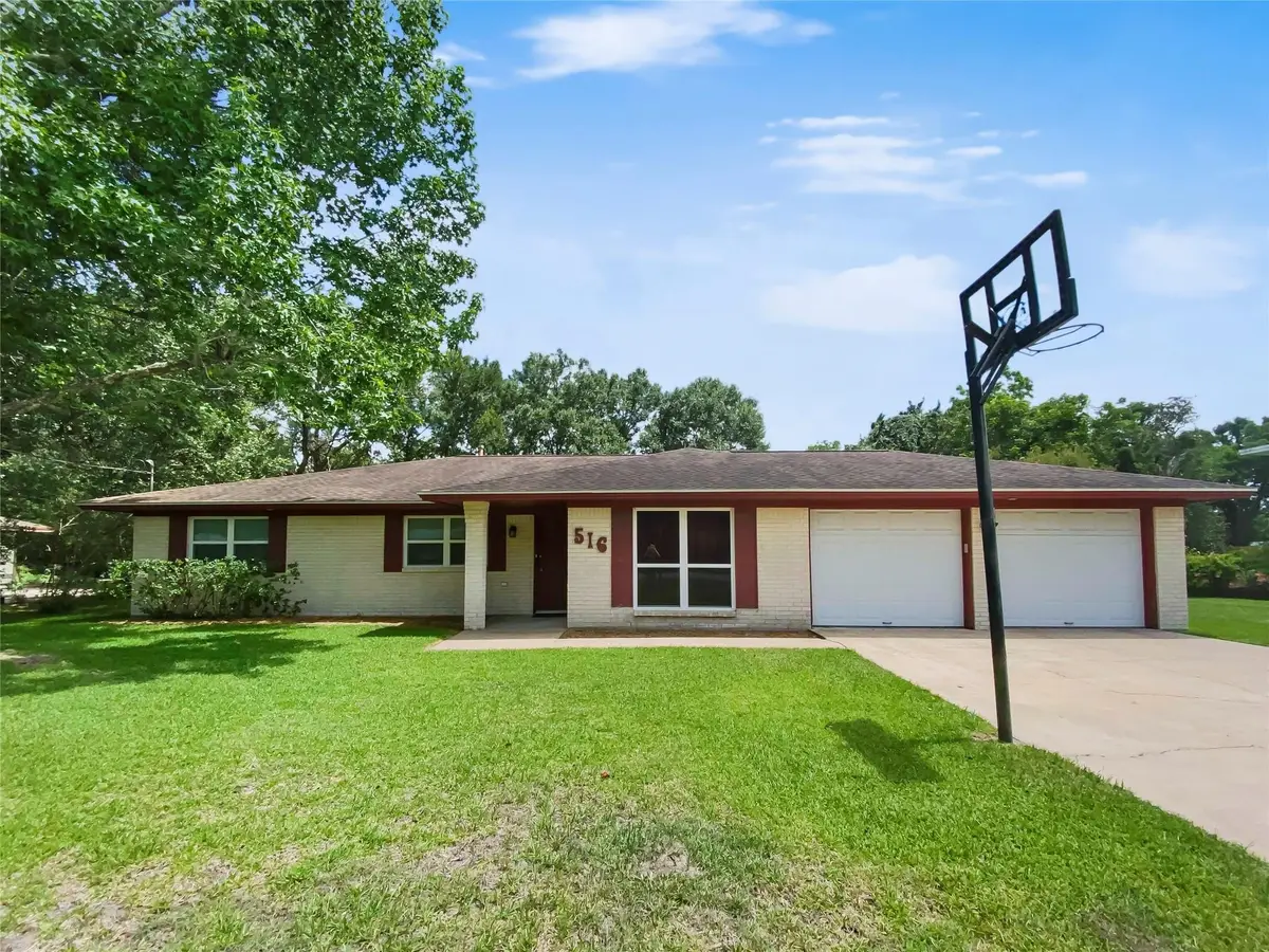 516 Dwyer Street, Angleton, TX 77515 - #1