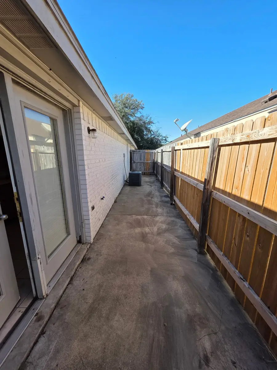 928 French Avenue #1-4, Edinburg, TX 78539 - #3