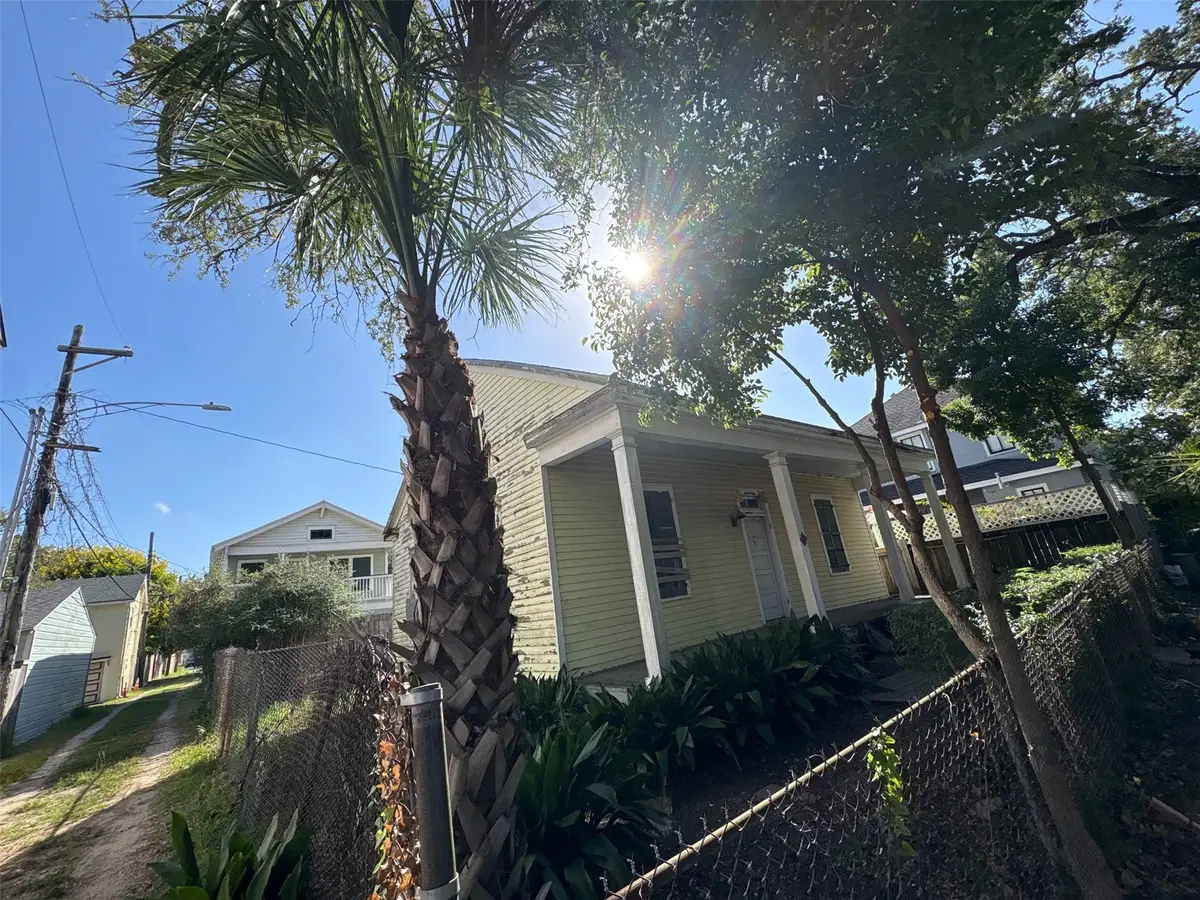 1220 34th Street, Galveston, TX 77550 - #1