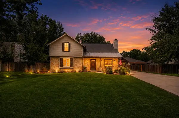 312 Springwood Drive, Conroe, TX 77385