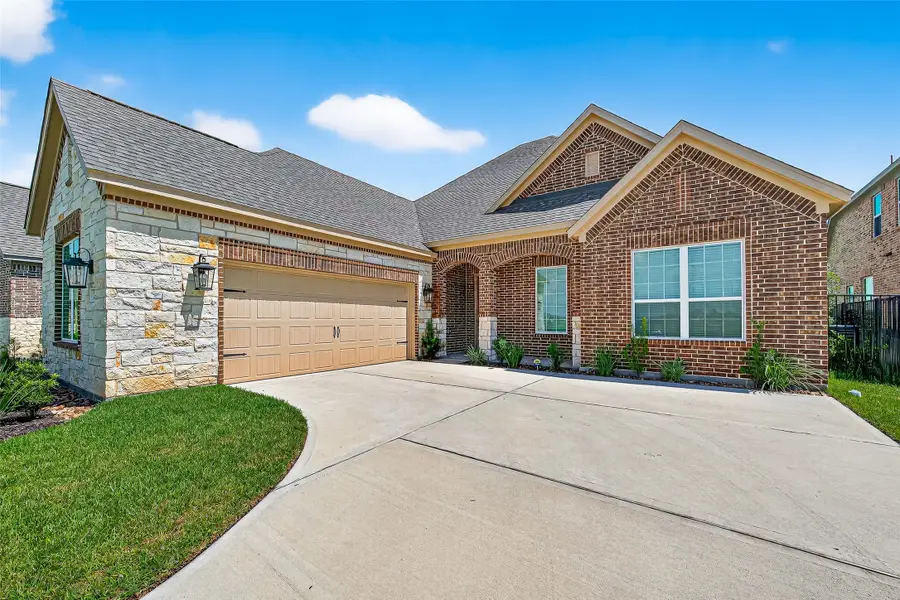 2135 Tioga View Drive, Iowa Colony, TX 77583 - Image #2