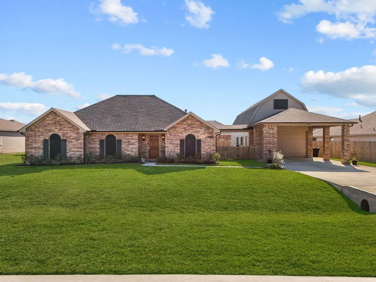 2111 Gilbert Road, Dickinson, TX 77539 - #1