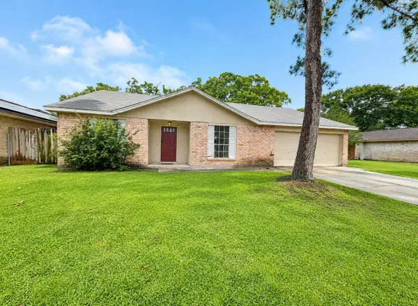 17234 Heritage Bay Drive, Webster, TX 77598