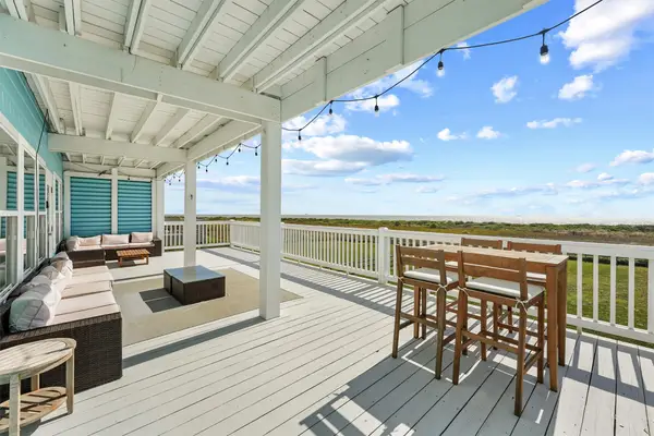 112 Ocean Shore Drive, Crystal Beach, TX 77650
