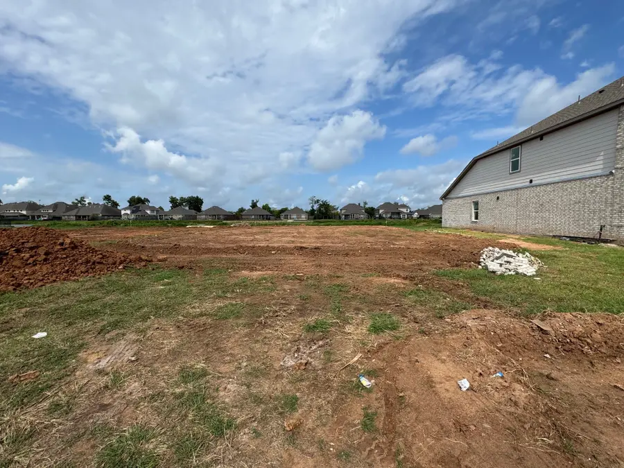 110 Water Grass Trail, Clute, TX 77531 - Image #2