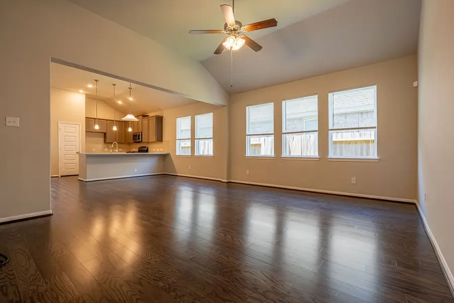 8435 Sunset Horizon Drive, Baytown, TX 77521 - Image #3