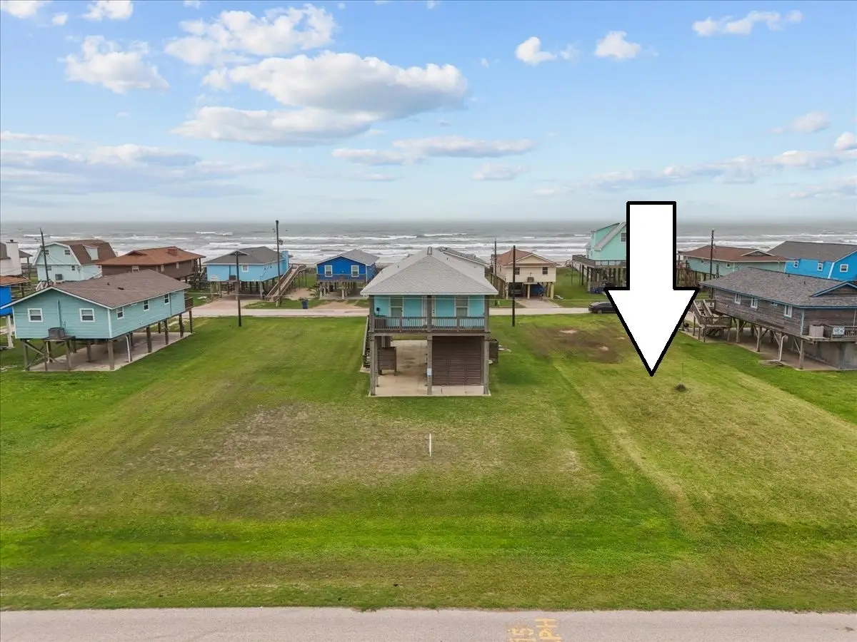 2703 Swan Court, Surfside Beach, TX 77541 - Image #1