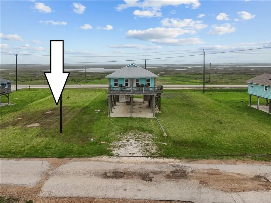 2703 Swan Court, Surfside Beach, TX 77541 - Image #2