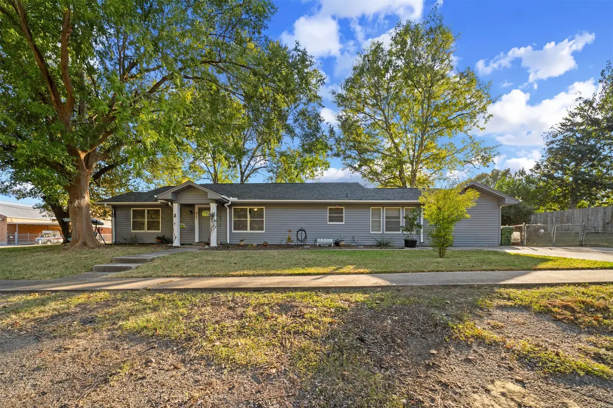 501 W Houston Street, Cleveland, TX 77327 - Image #1