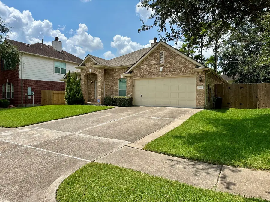 4902 Quiet Canyon Drive, Friendswood, TX 77546 - Image #3