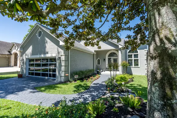 4206 Windswept Drive, Montgomery, TX 77356