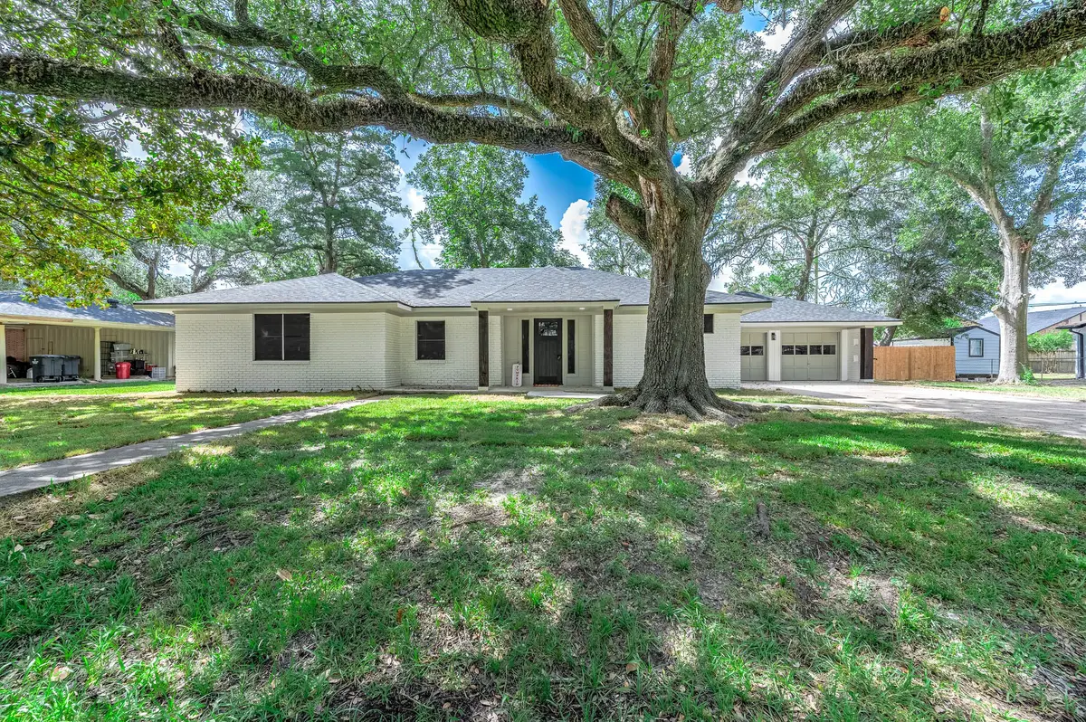 717 Cedar Lawn Drive, Alvin, TX 77511 - #1