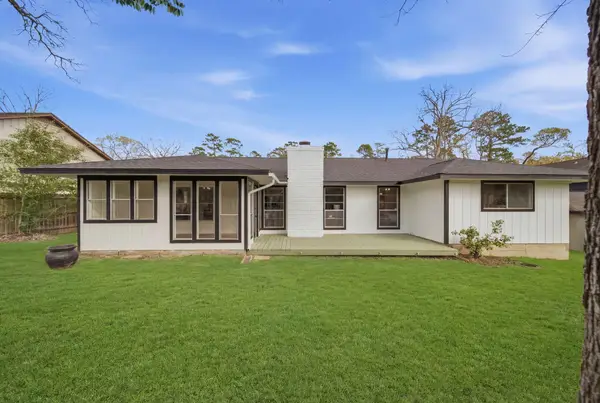 88 Rolling Hills Drive, Conroe, TX 77304