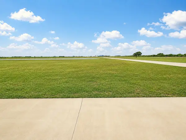 2920 Hammock Court, Palacios, TX 77465