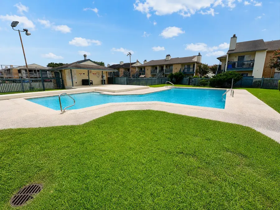 250 E El Dorado Boulevard #142, Webster, TX 77598 - #2