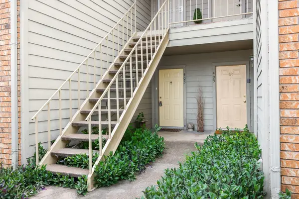 10615 Briar Forest Drive #403, Houston, TX 77042