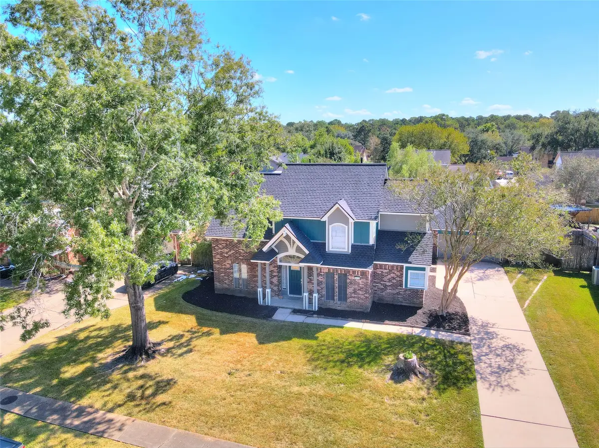 1012 Glenshannon Avenue, Friendswood, TX 77546 - Image #1