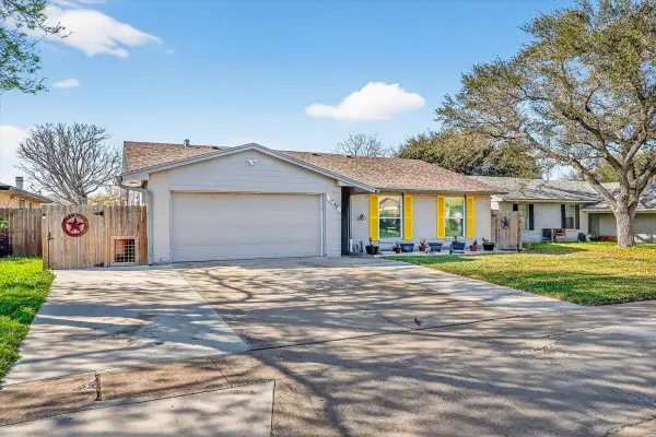 1749 Dawn Breeze Drive, Corpus Christi, TX 78412