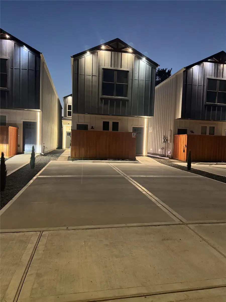 8421 Venus Street #A B, Houston, TX 77088 - Image #3