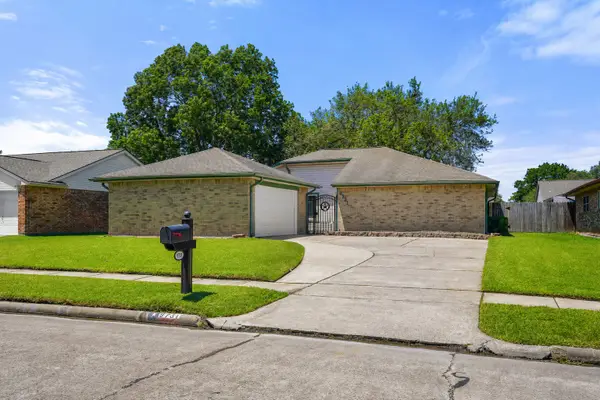 9731 Shell Rock Road, La Porte, TX 77571