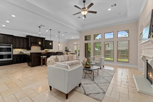 222 Reynosa Court, Pinehurst, TX 77362