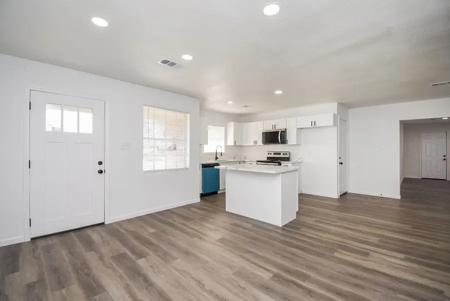 514 Peach Spring Drive, Houston, TX 77037 - Image #3