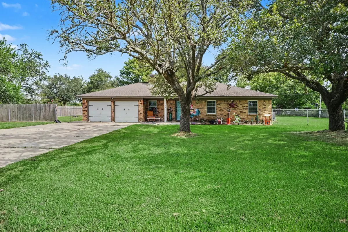 17310 Mcdonald Road, Alvin, TX 77511 - #1