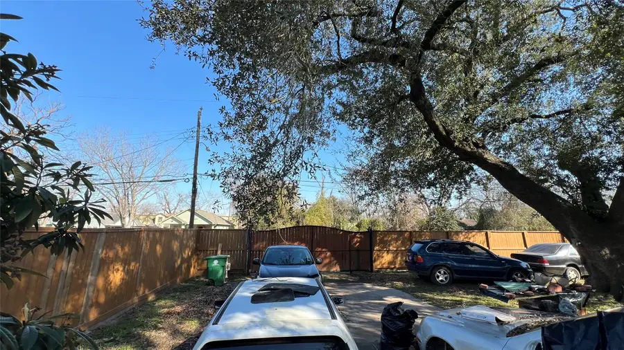 6903 Semmes Street, Houston, TX 77093 - #3