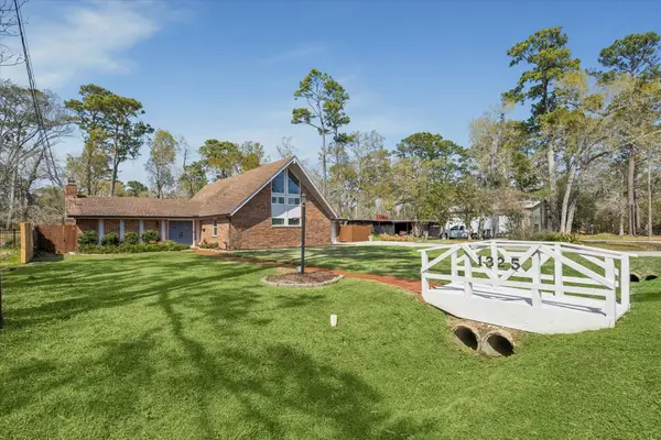 1325 Plantation Drive, Dickinson, TX 77539