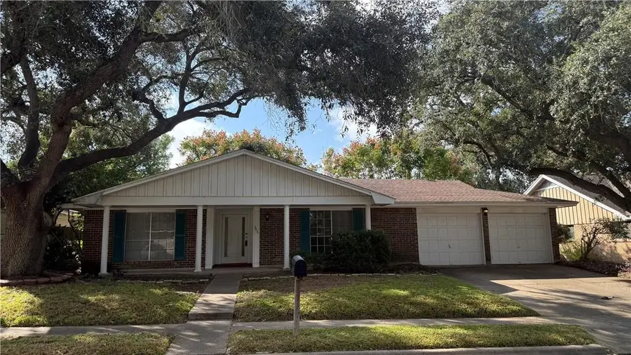 203 Longfellow Lane, Victoria, TX 77904 - #2