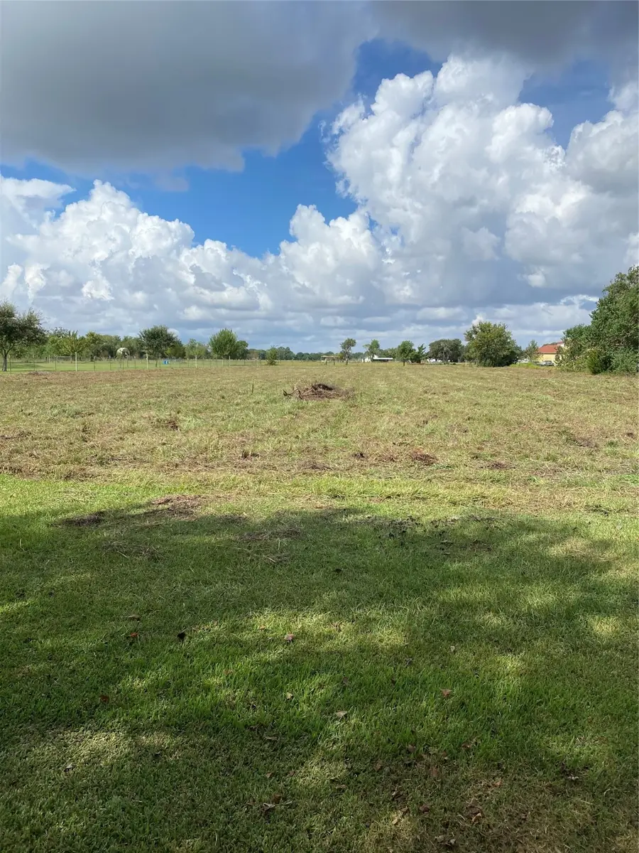 900 Avenue B, Bay City, TX 77414 - Image #2