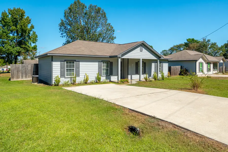 9654 Live Oak Trail, Willis, TX 77318 - Image #3