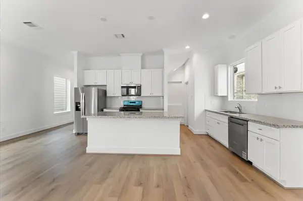 6402 Pregonero Lane, Houston, TX 77048